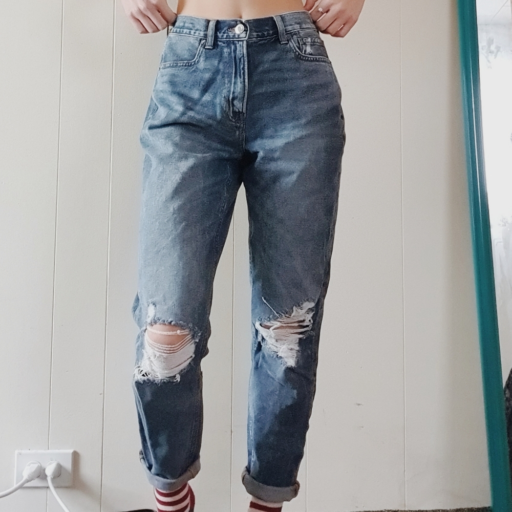 Ripped Mom Jeans